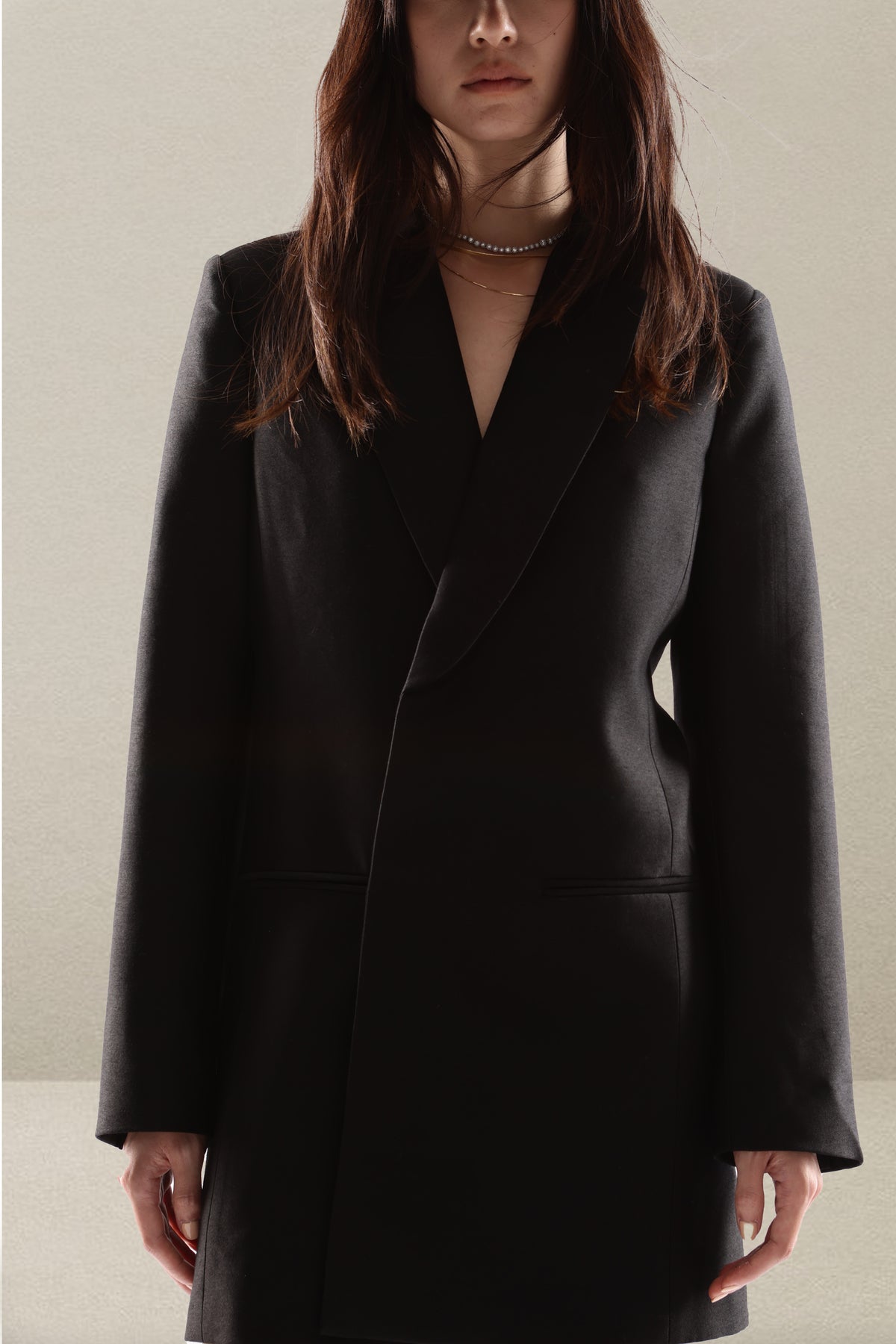 CLASSIC LAPEL BLAZER IN SILK WOOL